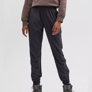TNA (Aritzia) Reily Tracker Joggers